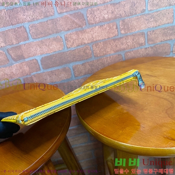 #���ߵ� ���� Ŭ��ġ �̴� GY64890-5