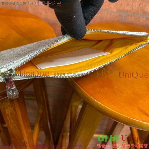 #���ߵ� ���� Ŭ��ġ �̴� GY64890-10