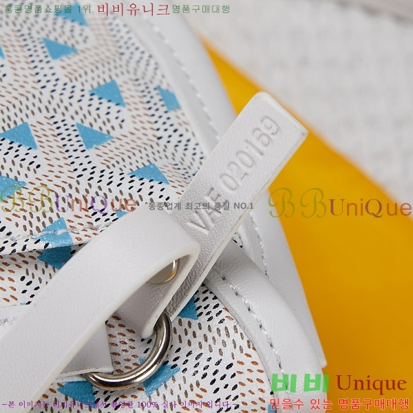 #���ߵ� ������ Ŭ�����ξ� GV52561-105