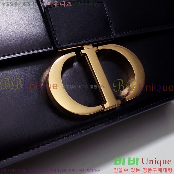 #��� 30 �����ι� M9203-663