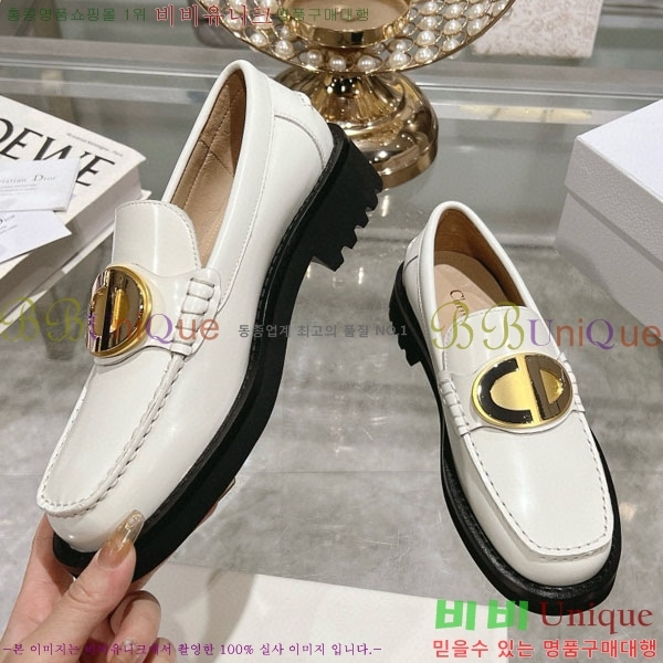 ���� ��� ���� 33D748813-2