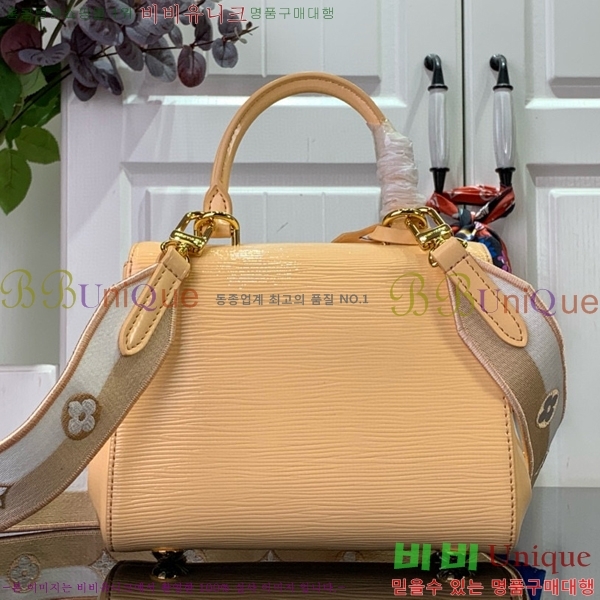 #���̺��� Ŭ��� �̴� M58928-753