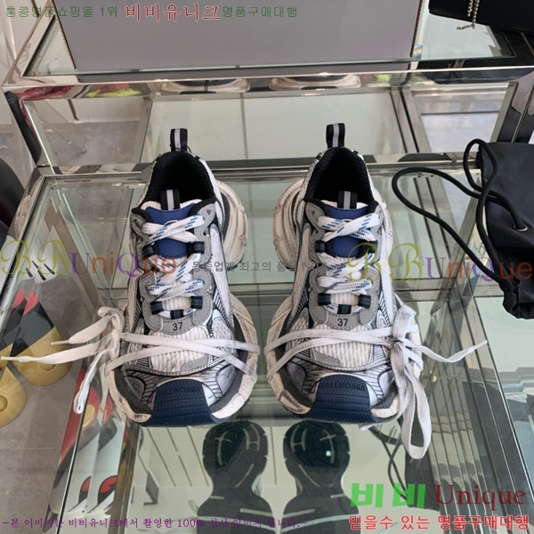 �߷��þư� 3XL Ʈ���̳� ����Ŀ�� BLA356600-4