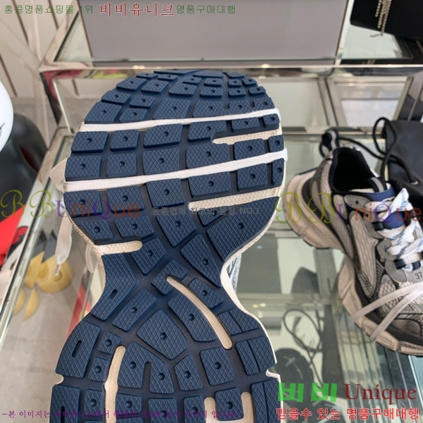 �߷��þư� 3XL Ʈ���̳� ����Ŀ�� BLA356600-4