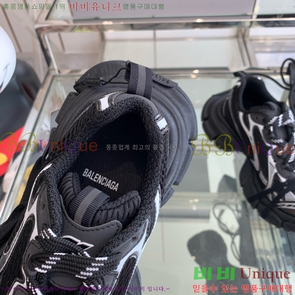 �߷��þư� 3XL Ʈ���̳� ����Ŀ�� BLA356600-10