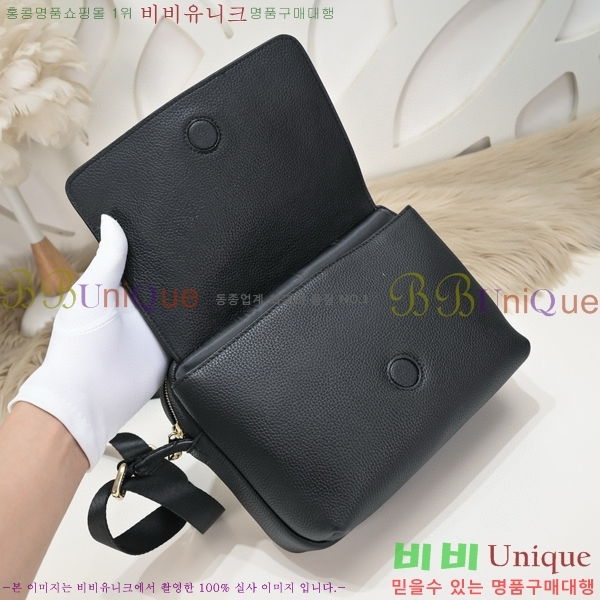 ���� ũ�ν��� 521701