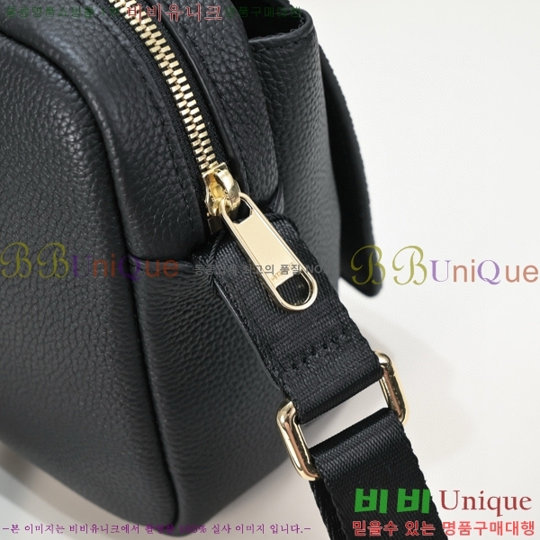 ���� ũ�ν��� 521701