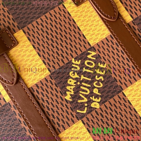 #���̺��� ���� ũ�������� M25240-101