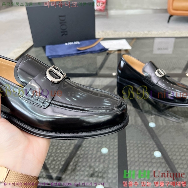 ���� ��� ���� D9978052-3