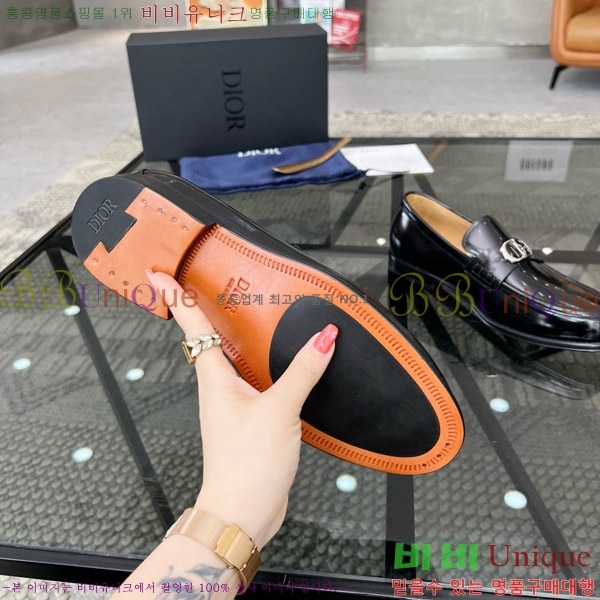 ���� ��� ���� D9978052-3