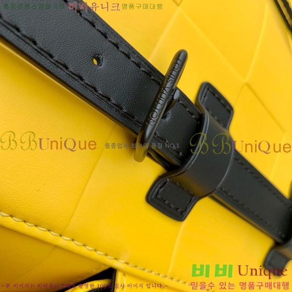 #���̺��� ũ�������� MM M25016-101