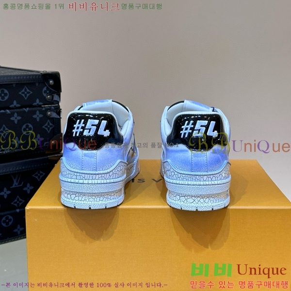 ���̺��� Ʈ���̳� ����Ŀ�� 55L4541744-4