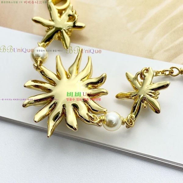 ��� ���� D4O09233-4