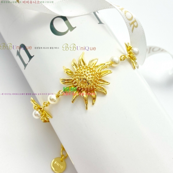 ��� ���� D4O09233-4