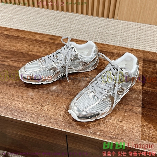 ���� ���߶��� X �̿�̿� ����Ŀ�� MU2411552-2