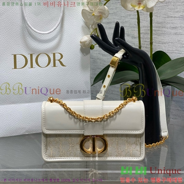 #��� 30 ������ �̽�Ʈ ����Ʈ ü�� �� M9334-302