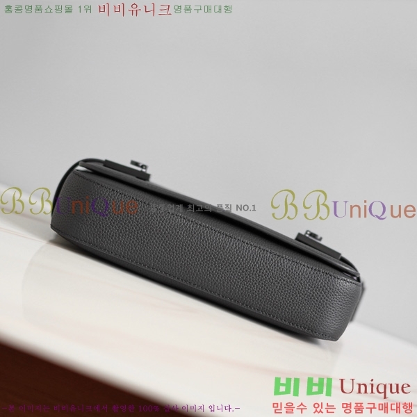 #��󰡸� ũ�ν��� 2116086-2