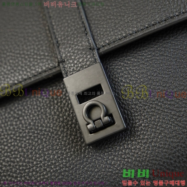 #��󰡸� ũ�ν��� H2116090