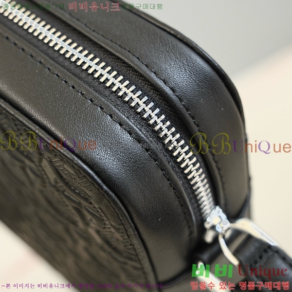 #��󰡸� ī�޶�� H2116053