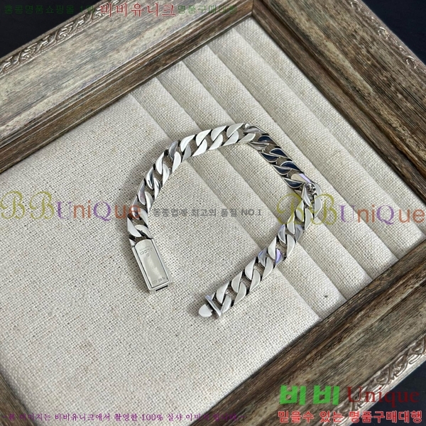 ���� ���� G12U12077-3