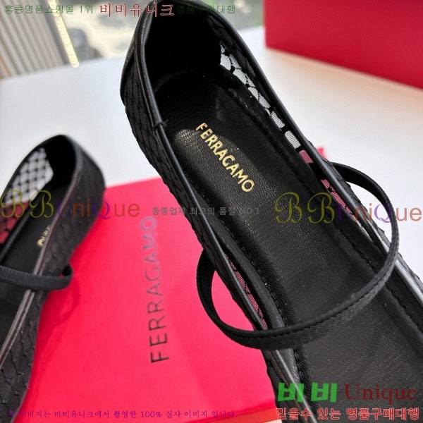 ��󰡸� �÷����� F2566603