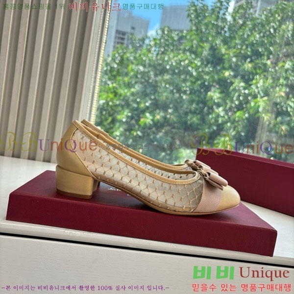 ��󰡸� �÷����� F2566603-3