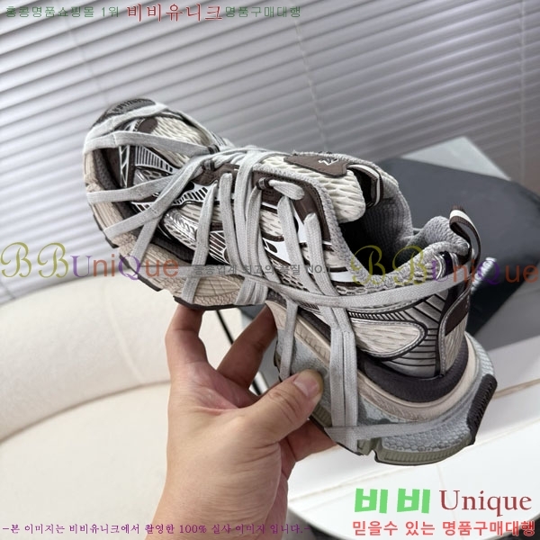 �߷��þư� 3XL Ʈ���̳� ����Ŀ�� BLA356602-8