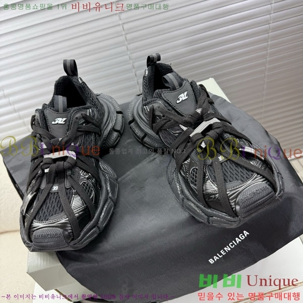 �߷��þư� 3XL Ʈ���̳� ����Ŀ�� BLA356601-7