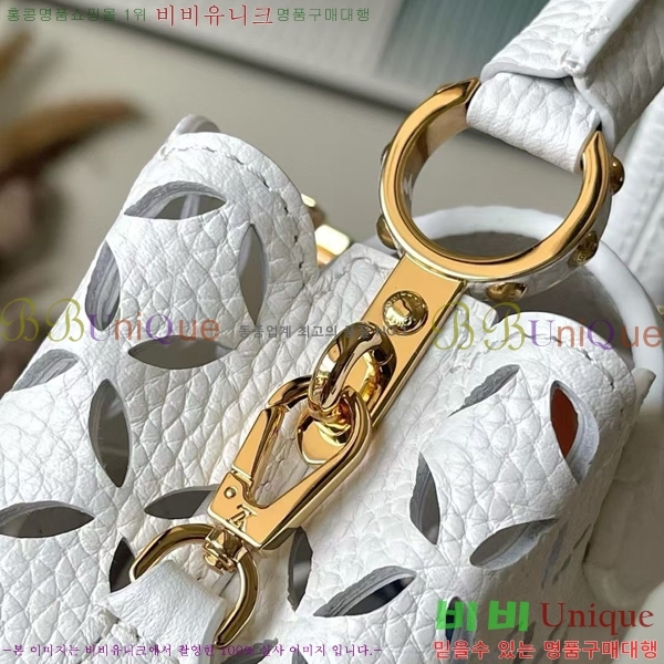 #���̺��� īǶ�� �̴� M25497-101