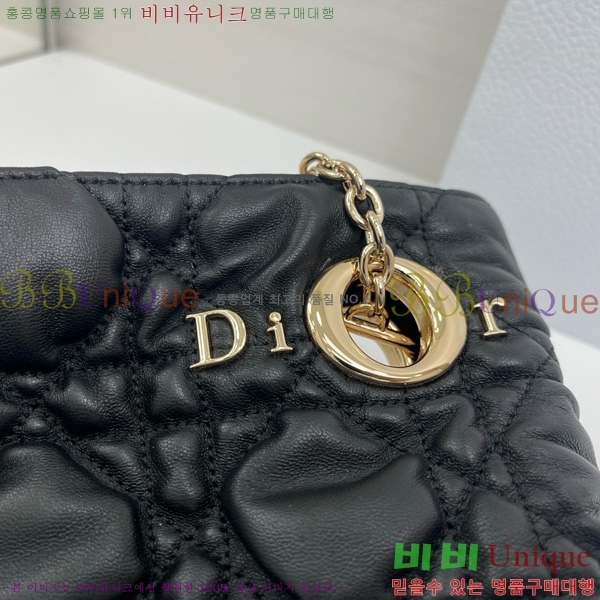 #��� Cannage Quilted ��Ʈ�� M8633520-101