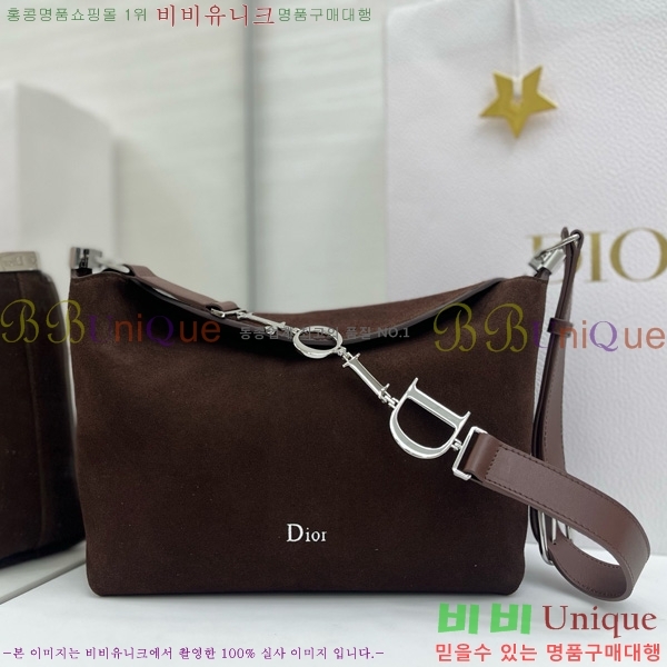 #��� ���ʼ� �ش��� JONATHAN ANDERSON ȣ���� M856324-4