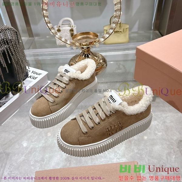 ���� �̿�̿� �þ �� ����Ŀ�� 30MU902302-4