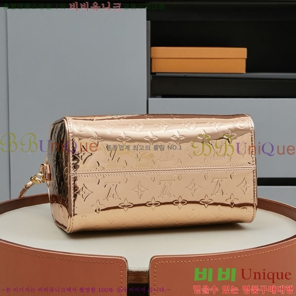 ���̺��� ���ǵ� �ݵѸ��� 25 M26497