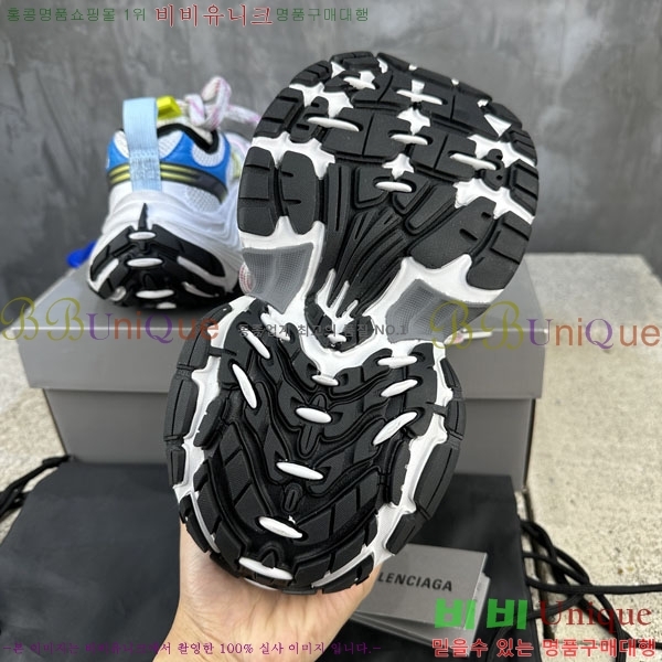 �߷��þư� 6XL Ʈ���̳� ����Ŀ�� BLA3568901-3