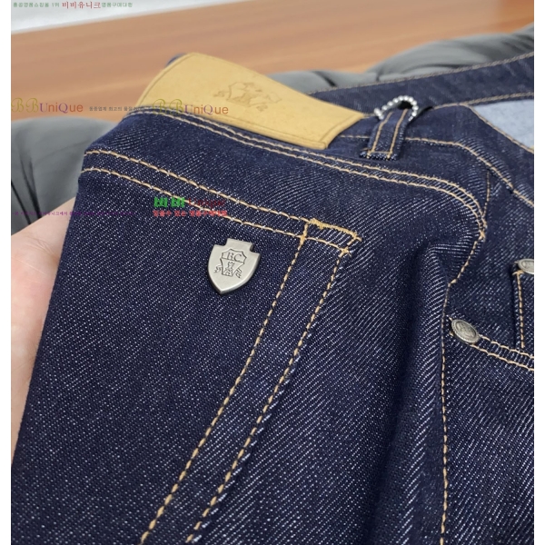 ���� ���ڷ� ��ġ�ڸ� û���� BC24358