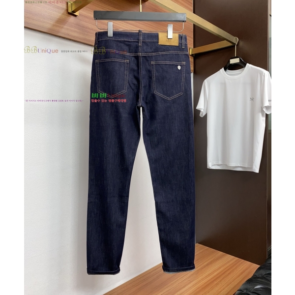 ���� ���ڷ� ��ġ�ڸ� û���� BC24358