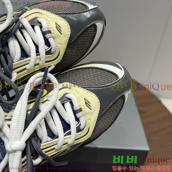 ���� �߷��þư� ����Ŀ�� B63777801-1